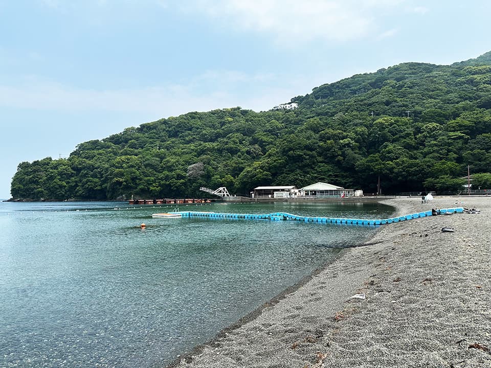 大瀬海水浴場・海上アスレチック「ピアフロート.ピアベース」